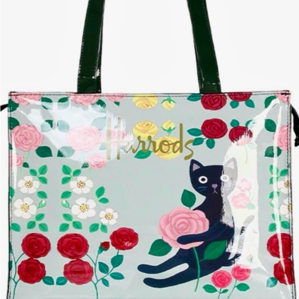 Harrods London Large Tote Bag with Kitty
Rare, completely sold out elsewhere.